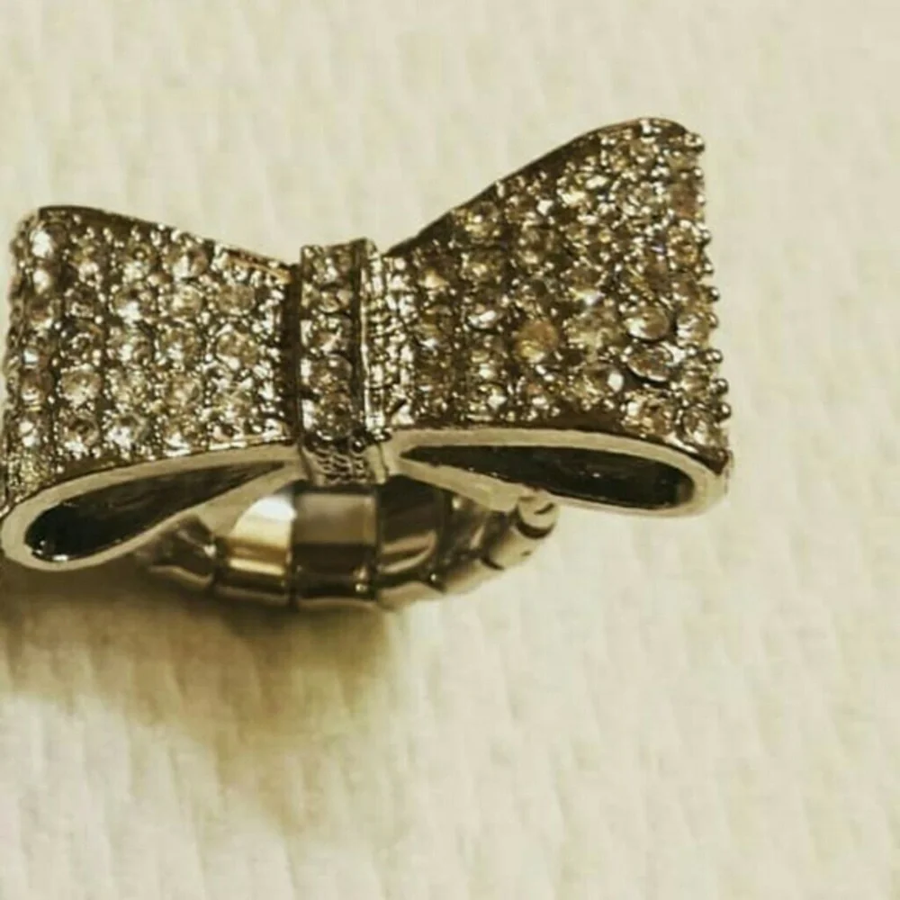 Rhinestoned Silver Tone Bow Stretchy Ring
